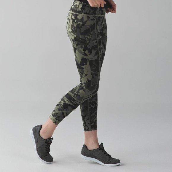 lululemon Tight Stuff Tight Camo Print - Picture 1 of 15